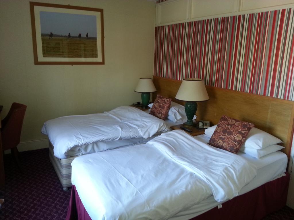 Cadogan Hotel Newmarket (Suffolk) Exterior foto